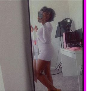 Meet your Posher, Janeiya